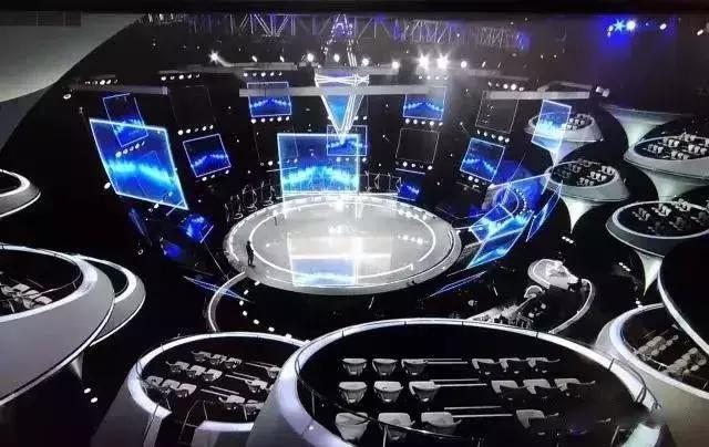 Сценические фермы облегчают зрительный зал в воздухе